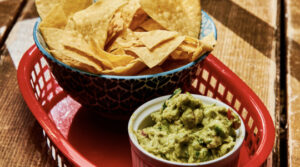 Fête mexicaine à la maison avec un traiteur : guide pratique